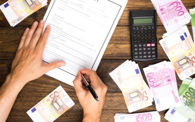 Wat zijn de valkuilen bij geld lenen?